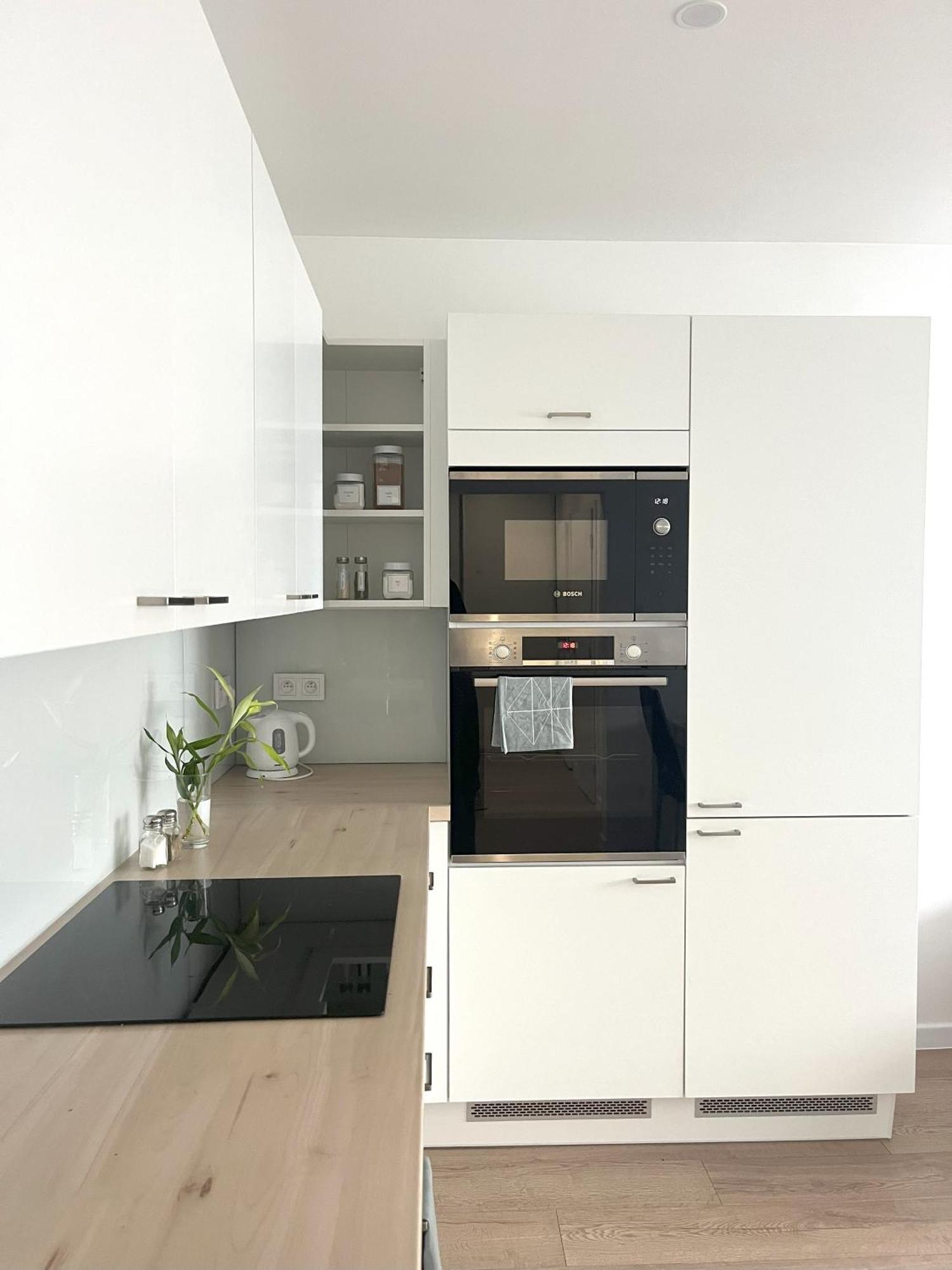 Elegant Escape Apartment III - Free Parking, Easy Access To City Center Братислава Екстериор снимка