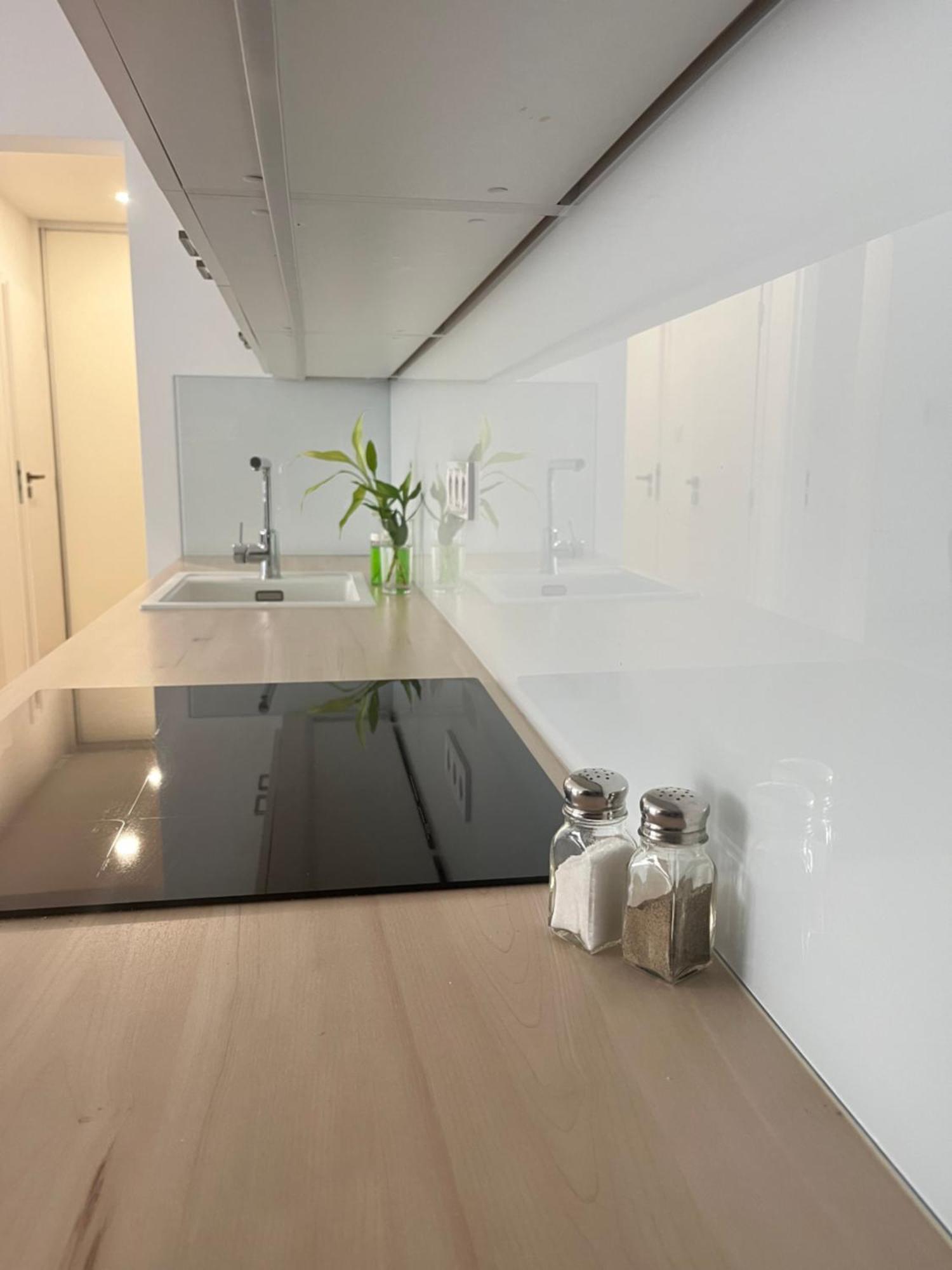 Elegant Escape Apartment III - Free Parking, Easy Access To City Center Братислава Екстериор снимка